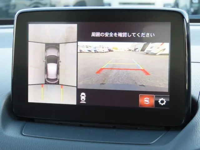 ＭＡＺＤＡ２（マツダ）の車両写真