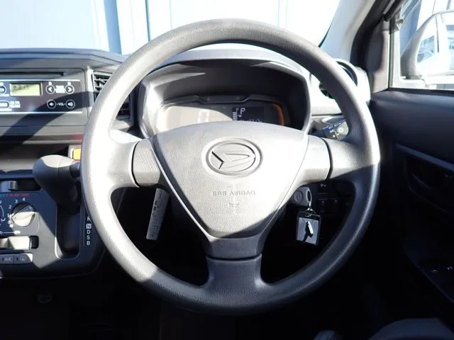 ミラ イース(ダイハツ)の車両写真