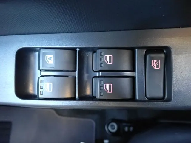 ミラ イース(ダイハツ)の車両写真