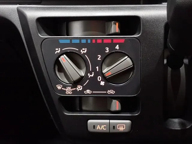 ダイハツ ミラ イース