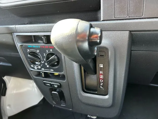 ハイゼットカーゴ（ダイハツ）の車両写真