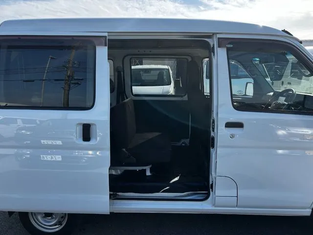 ハイゼットカーゴ（ダイハツ）の車両写真