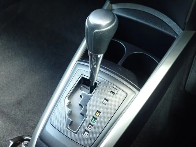 カローラフィールダー　ハイブリッド（トヨタ）の車両写真