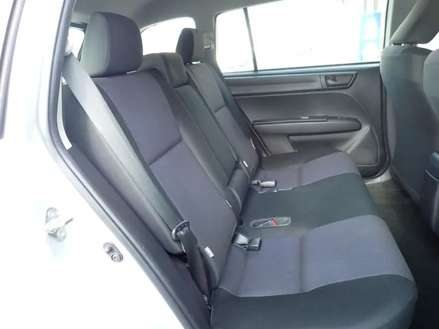 カローラフィールダー　ハイブリッド（トヨタ）の車両写真