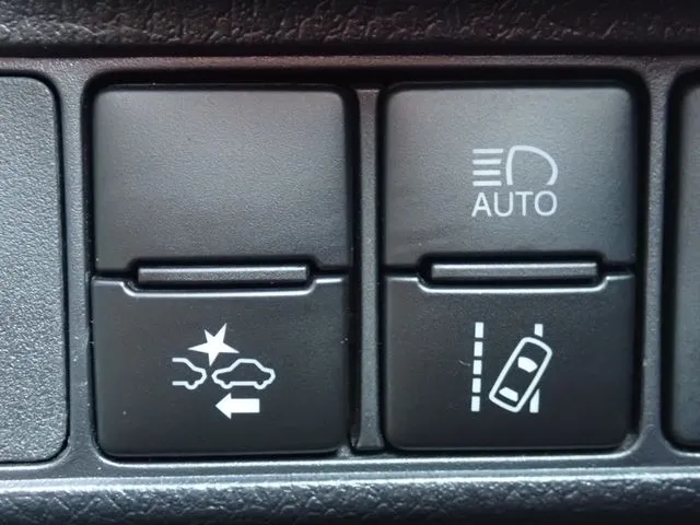 カローラフィールダー　ハイブリッド（トヨタ）の車両写真