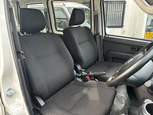 ハイゼットカーゴ(ダイハツ)の車両写真