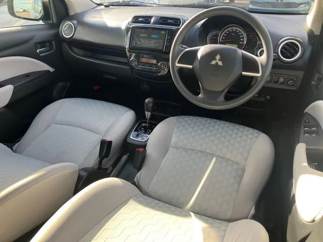 ミラージュHB(ミツビシ)の車両写真