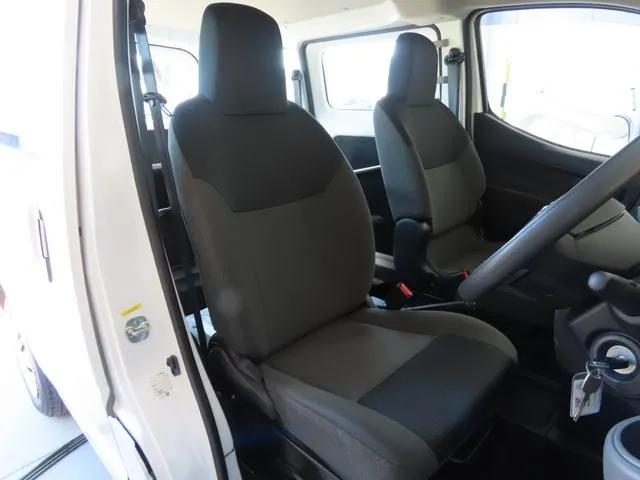 ＮＶ２００バネットバン（ニッサン）の車両写真