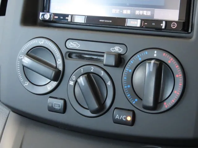 ＮＶ２００バネットバン（ニッサン）の車両写真