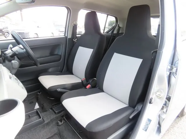 ミラ イース(ダイハツ)の車両写真