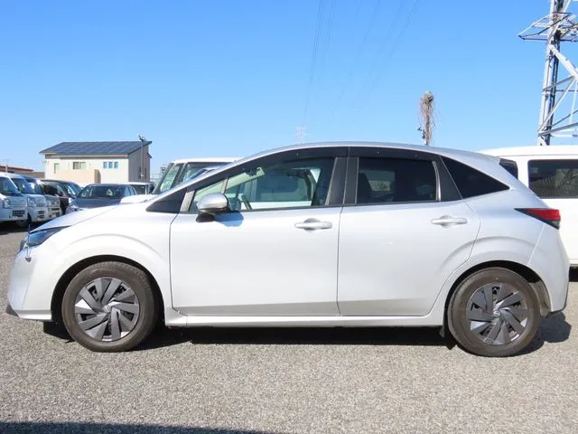 ノート（ニッサン）の車両写真