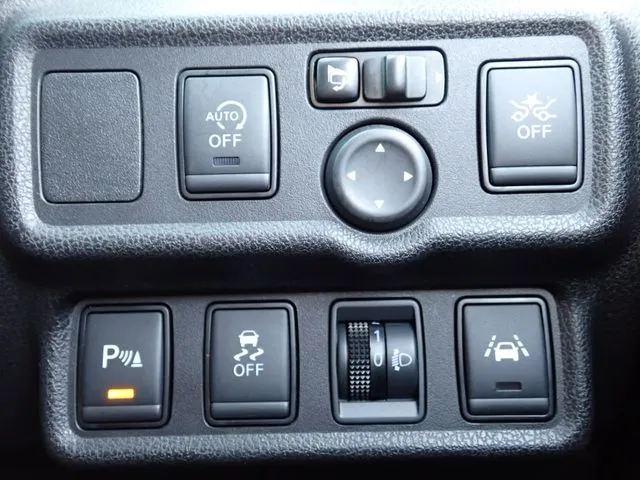 ノート(ニッサン)の車両写真