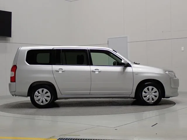 トヨタ　プロボックスバン　ハイブリッド