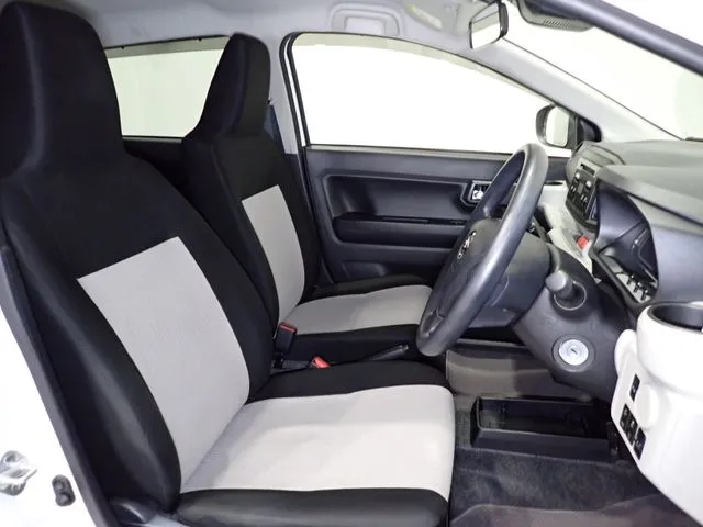 ミラ　イース（ダイハツ）の車両写真