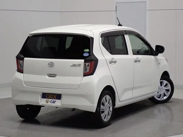 ミラ　イース（ダイハツ）の車両写真