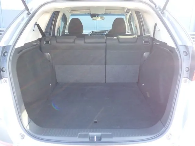 シャトル　ハイブリッド（ホンダ）の車両写真