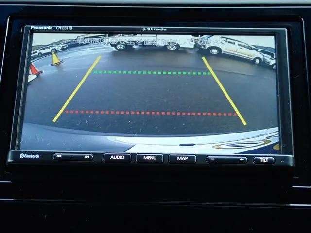 シャトル　ハイブリッド（ホンダ）の車両写真