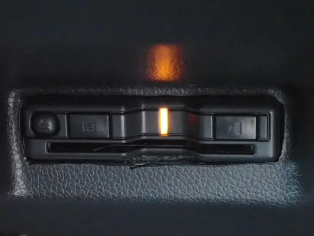 シャトル　ハイブリッド（ホンダ）の車両写真