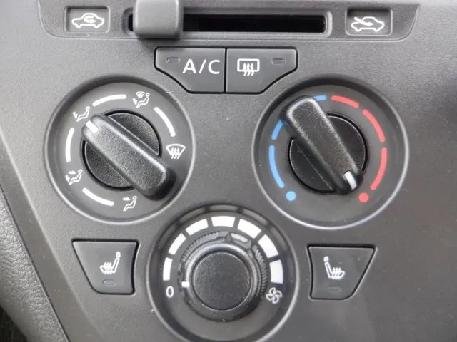 デイズ　４ＷＤ（ニッサン）の車両写真