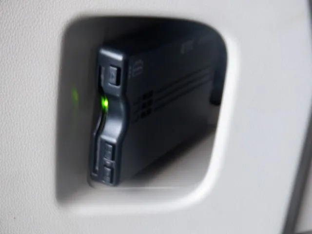 ムーヴ　４ＷＤ（ダイハツ）の車両写真