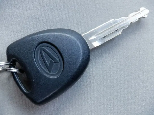 ムーヴ　４ＷＤ（ダイハツ）の車両写真