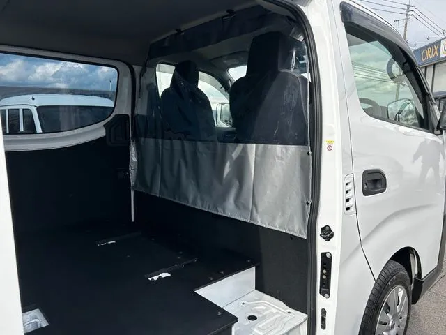 ＮＶ３５０キャラバン（ニッサン）の車両写真