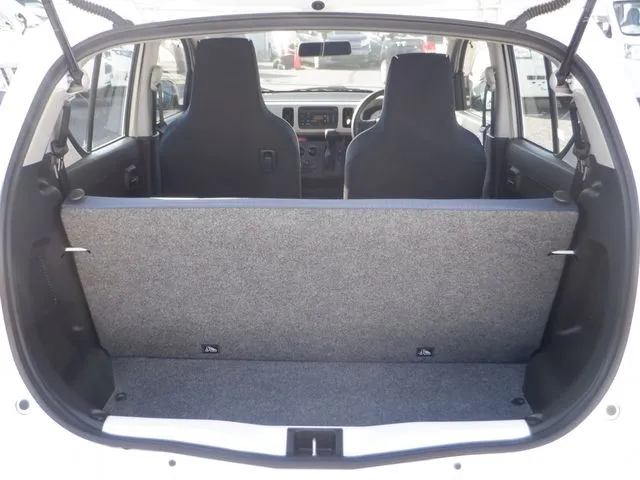 アルト　４ＷＤ（スズキ）の車両写真