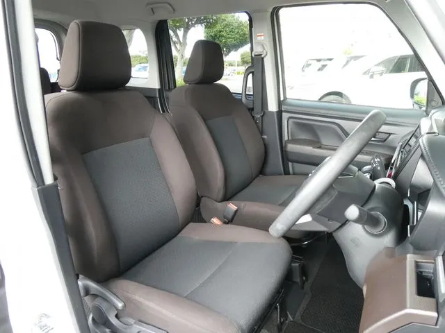 ルーミー（トヨタ）の車両写真