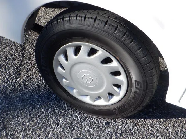 ボンゴバン　１．１５ｔ　２ＷＤ（マツダ）の車両写真