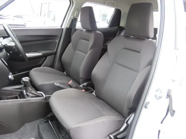 スイフト（スズキ）の車両写真