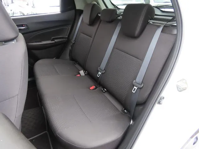 スイフト（スズキ）の車両写真