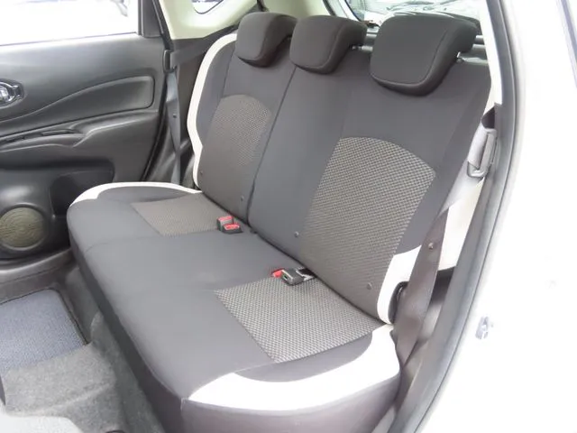 ノート(ニッサン)の車両写真