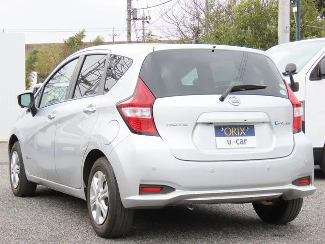ノート(ニッサン)の車両写真