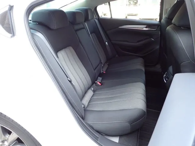 MAZDA6 セダン(マツダ)の車両写真