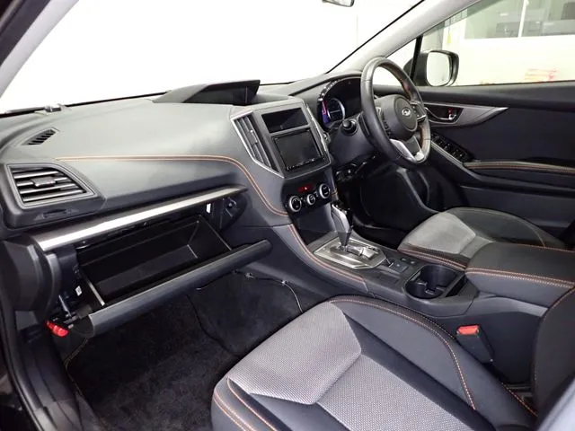 スバル　ＳＵＢＡＲＵ　ＸＶ