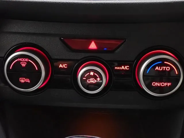 スバル　ＳＵＢＡＲＵ　ＸＶ