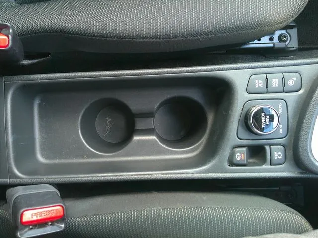 ヤリスクロス　ハイブリッド（トヨタ）の車両写真