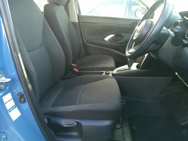 ヤリスクロス　ハイブリッド（トヨタ）の車両写真