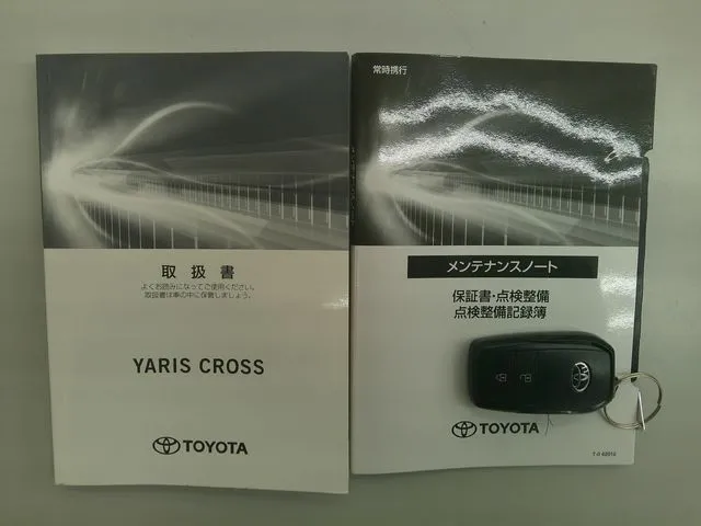 ヤリスクロス　ハイブリッド（トヨタ）の車両写真