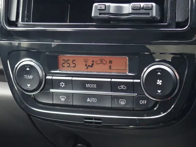 ミラージュＨＢ（ミツビシ）の車両写真