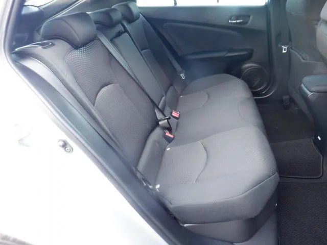 プリウス（トヨタ）の車両写真