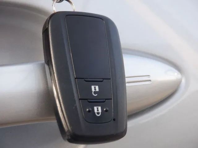 プリウス（トヨタ）の車両写真