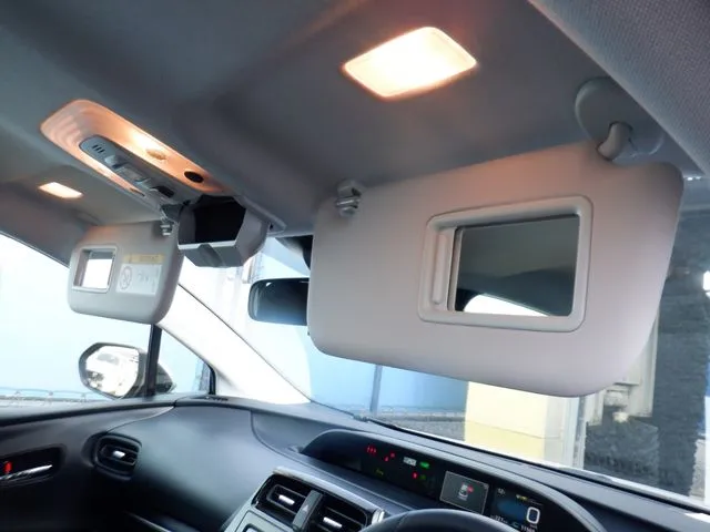 プリウス（トヨタ）の車両写真