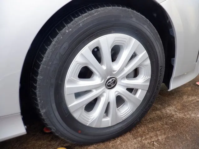 プリウス（トヨタ）の車両写真