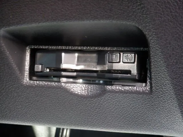 プリウス（トヨタ）の車両写真