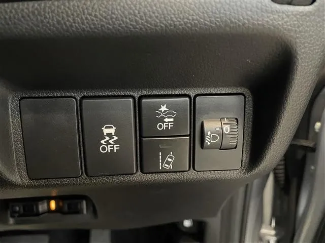 シャトル ハイブリッド(ホンダ)の車両写真