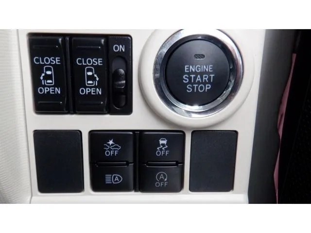 ムーヴ　キャンバス（ダイハツ）の車両写真