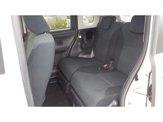 ムーヴ　キャンバス（ダイハツ）の車両写真