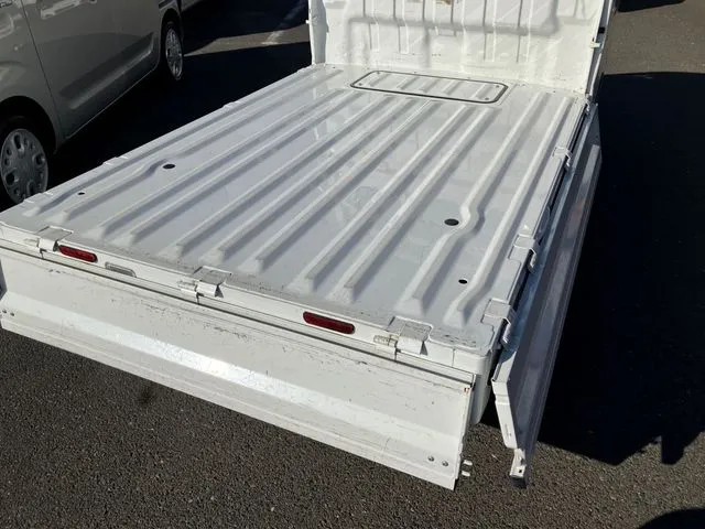 ＮＴ１００クリッパー（ニッサン）の車両写真