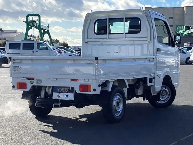 ＮＴ１００クリッパー（ニッサン）の車両写真